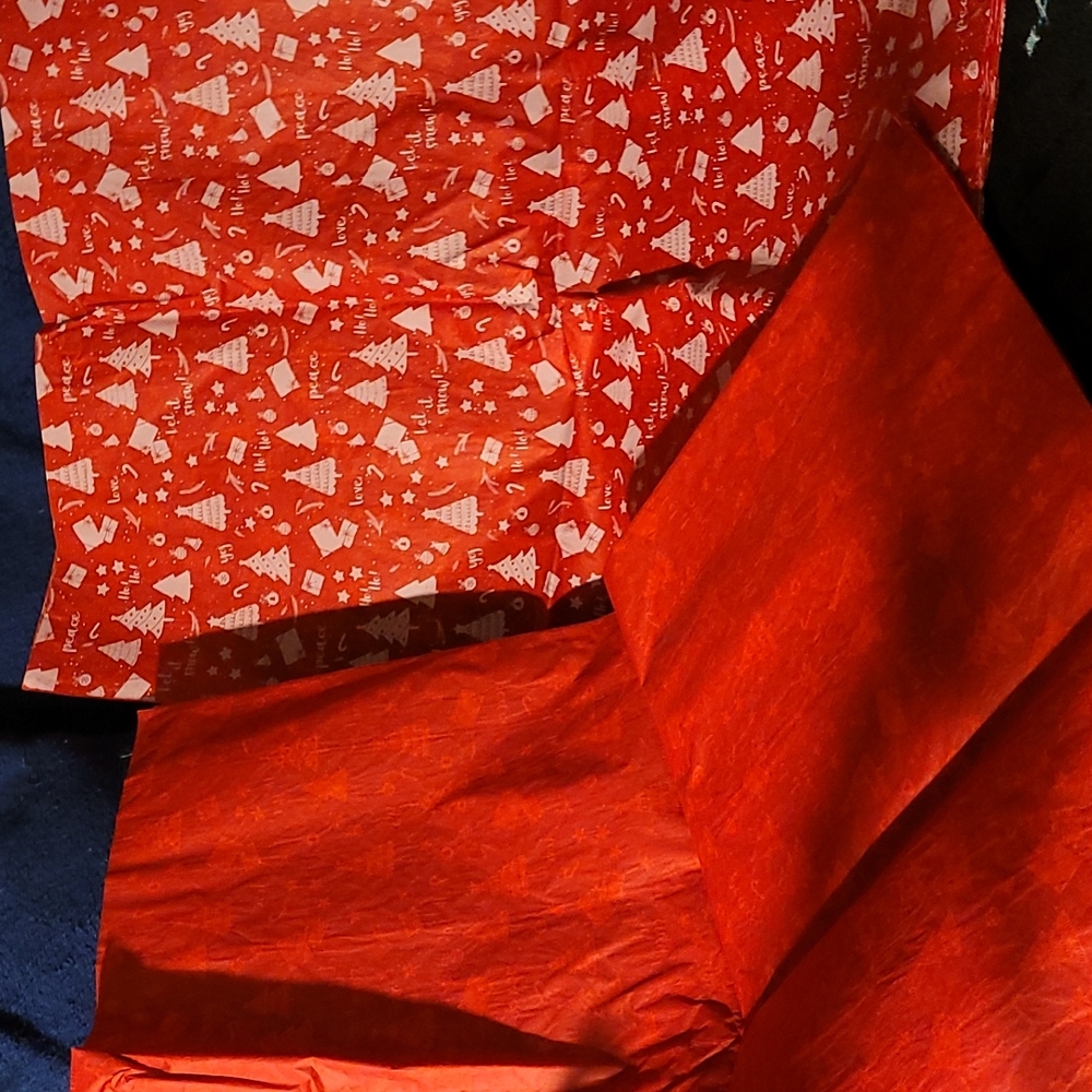 XLARGE  HOLIDAY TISSUE PAPER  sheet measures 27.5inch x 19inch  50 pcs
